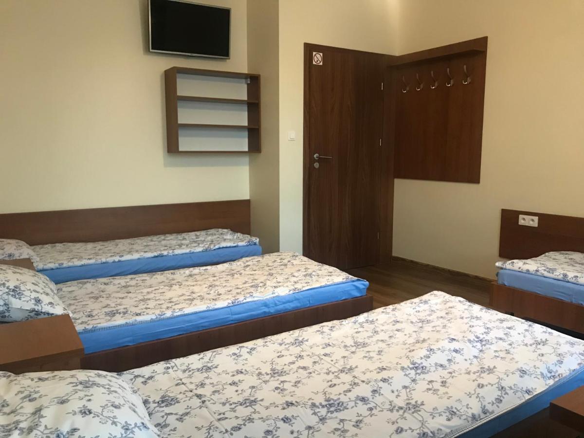 Anna Noclegi Raszyn Buitenkant foto